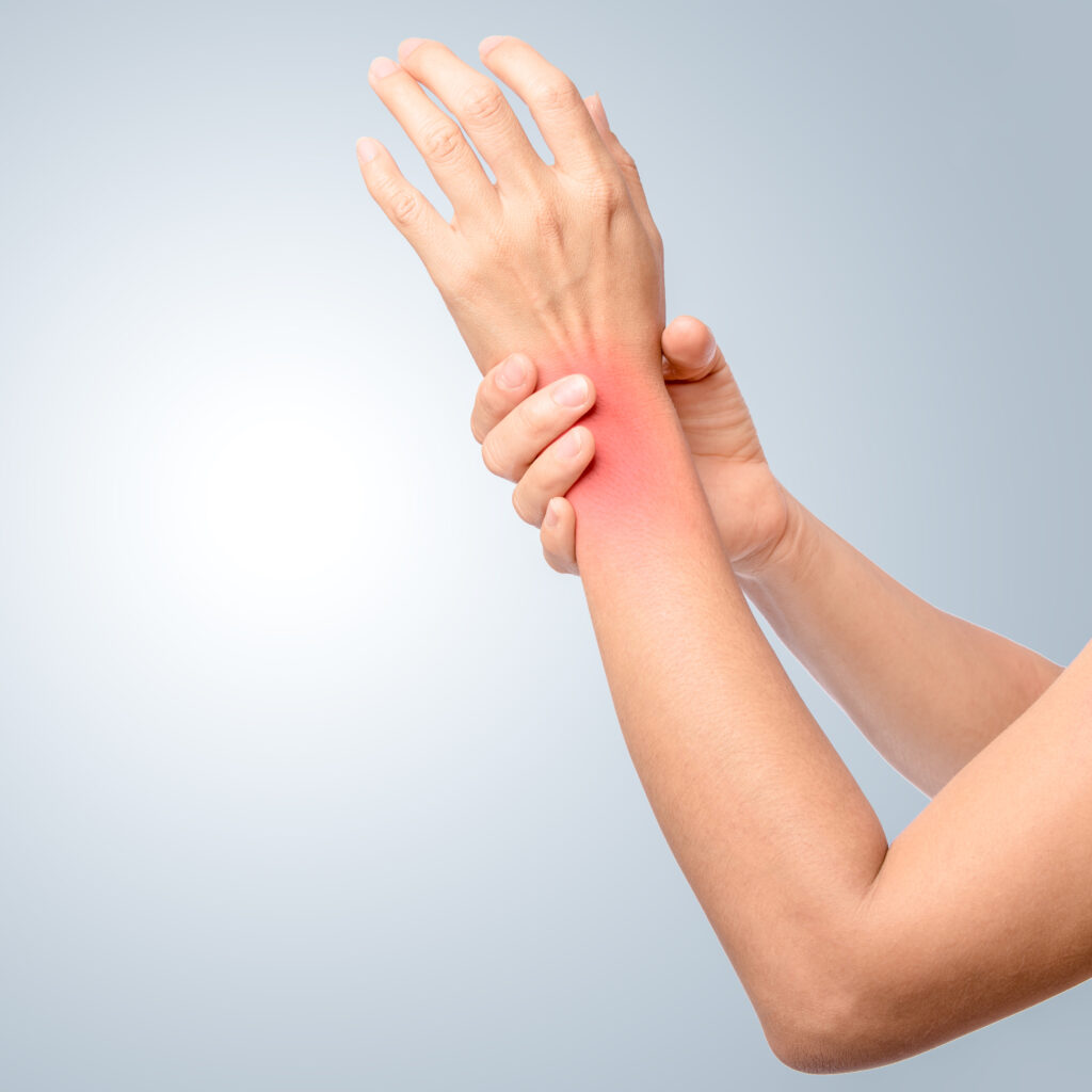 Repetitive Work Injuries in Chicago: When to See a Chiropractor